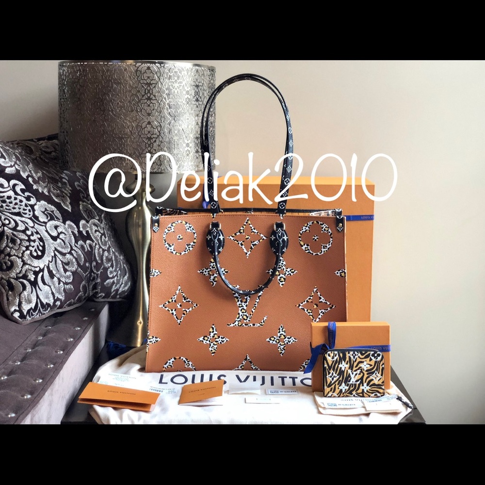 SOLD! Louis Vuitton Giant Jungle OnTheGo Black